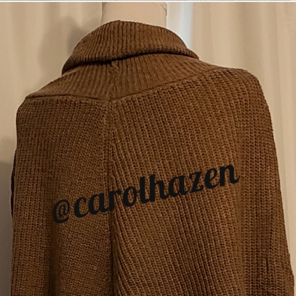 ONE LG LEFT!  NWT Boutique Sweater Cape Brown - Picture 4 of 16